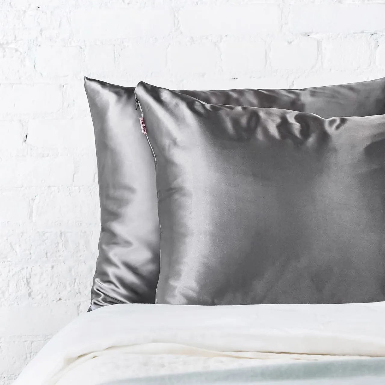 Kitsch Satin Pillowcase with Zipper for Hair & Skin, Softer Than Silk Pillow Cases Queen, Smooth Pillow Covers, Machine Washable, Wrinkle-Free, Cooling Satin Pillow Cases Standard Size 19"x26", Ivory