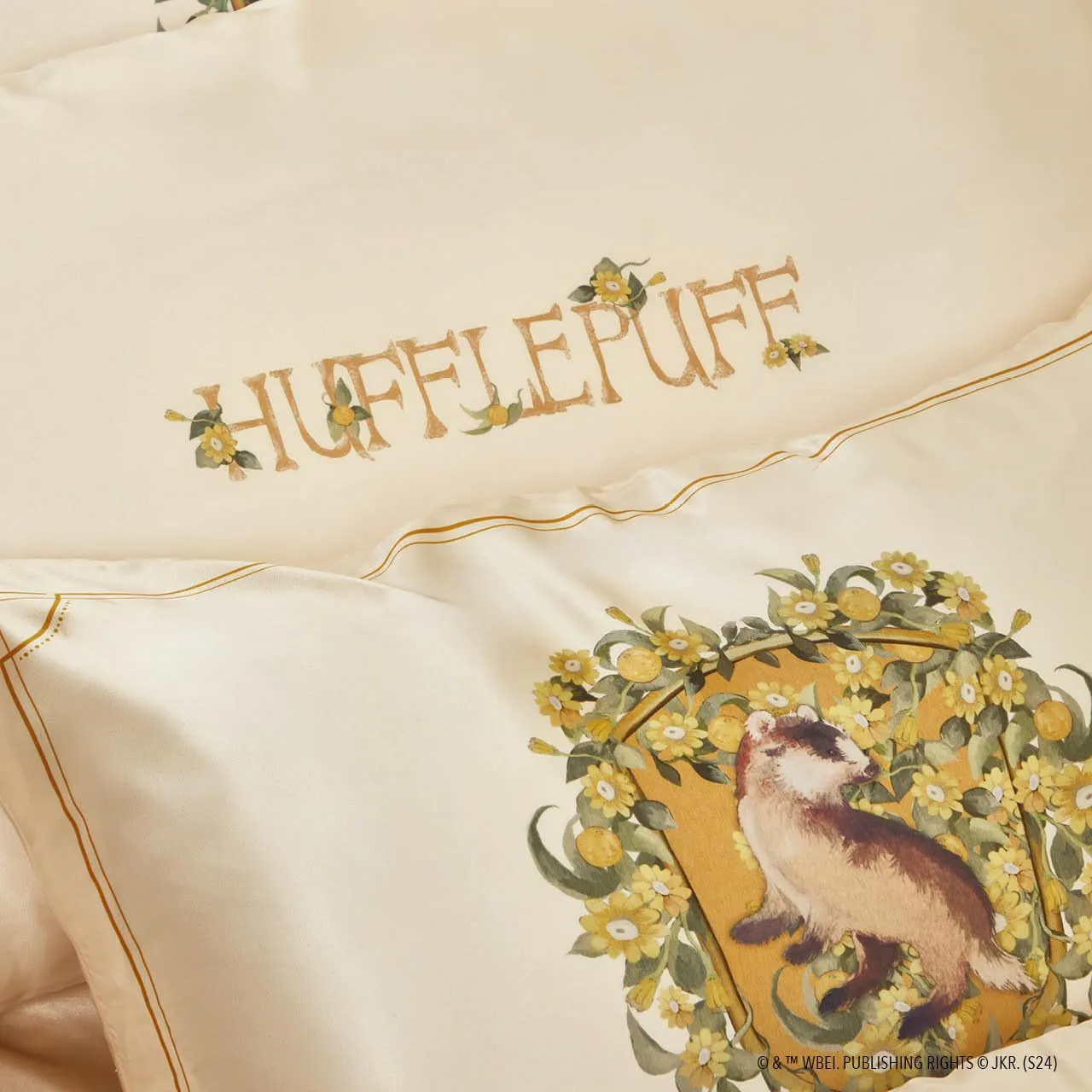 Kitsch Satin Pillowcase with Zipper for Hair & Skin, Softer Than Silk Pillow Cases Queen, Smooth Pillow Covers, Machine Washable, Wrinkle-Free, Cooling Satin Pillow Cases Standard Size 19"x26", Ivory
