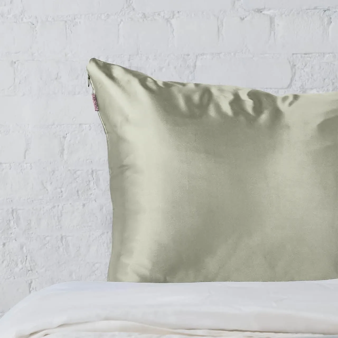 Kitsch Satin Pillowcase with Zipper for Hair & Skin, Softer Than Silk Pillow Cases Queen, Smooth Pillow Covers, Machine Washable, Wrinkle-Free, Cooling Satin Pillow Cases Standard Size 19"x26", Ivory