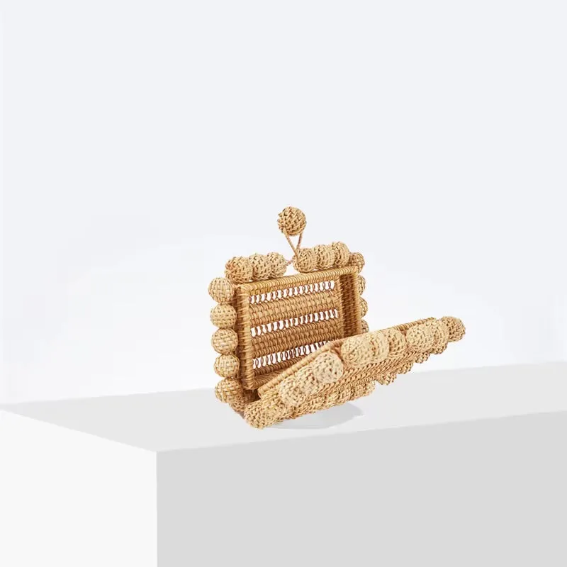 WICKER CLUTCH